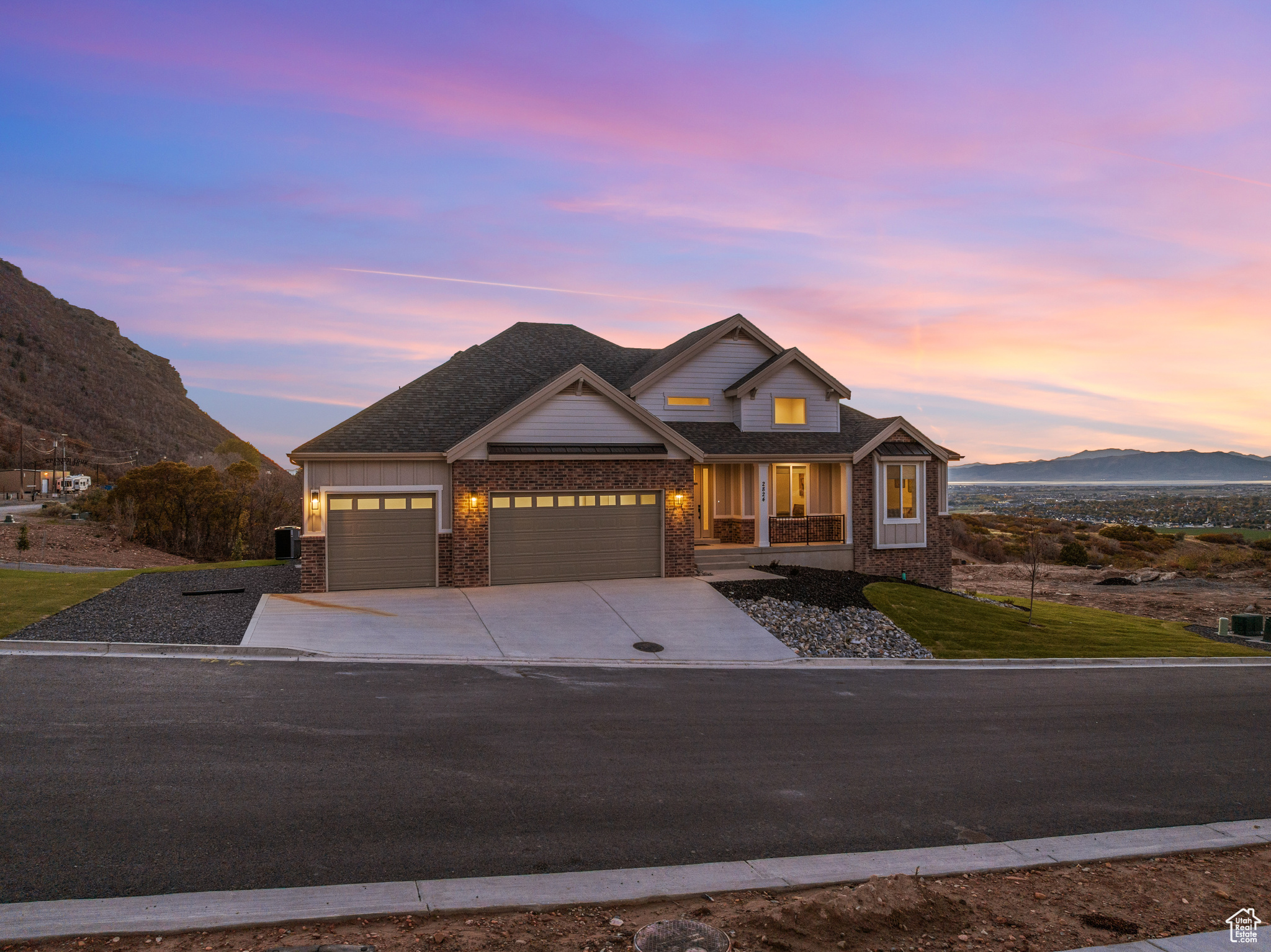 OAKRIDGE COVE - Residential