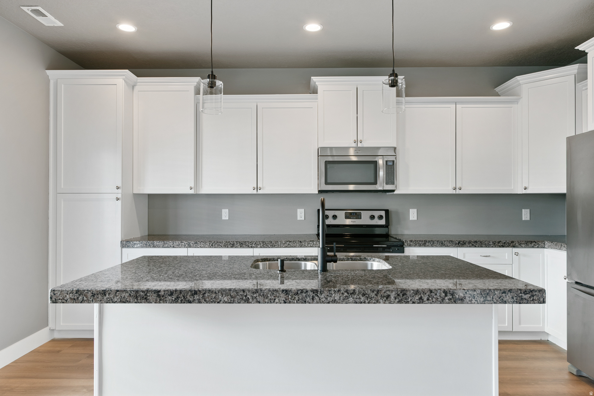 COTTAGES ON 78TH - Residential