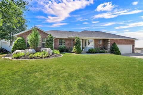 Tiny photo for 437 E 3650 N, North Ogden, UT 84414 (MLS # 2165896)