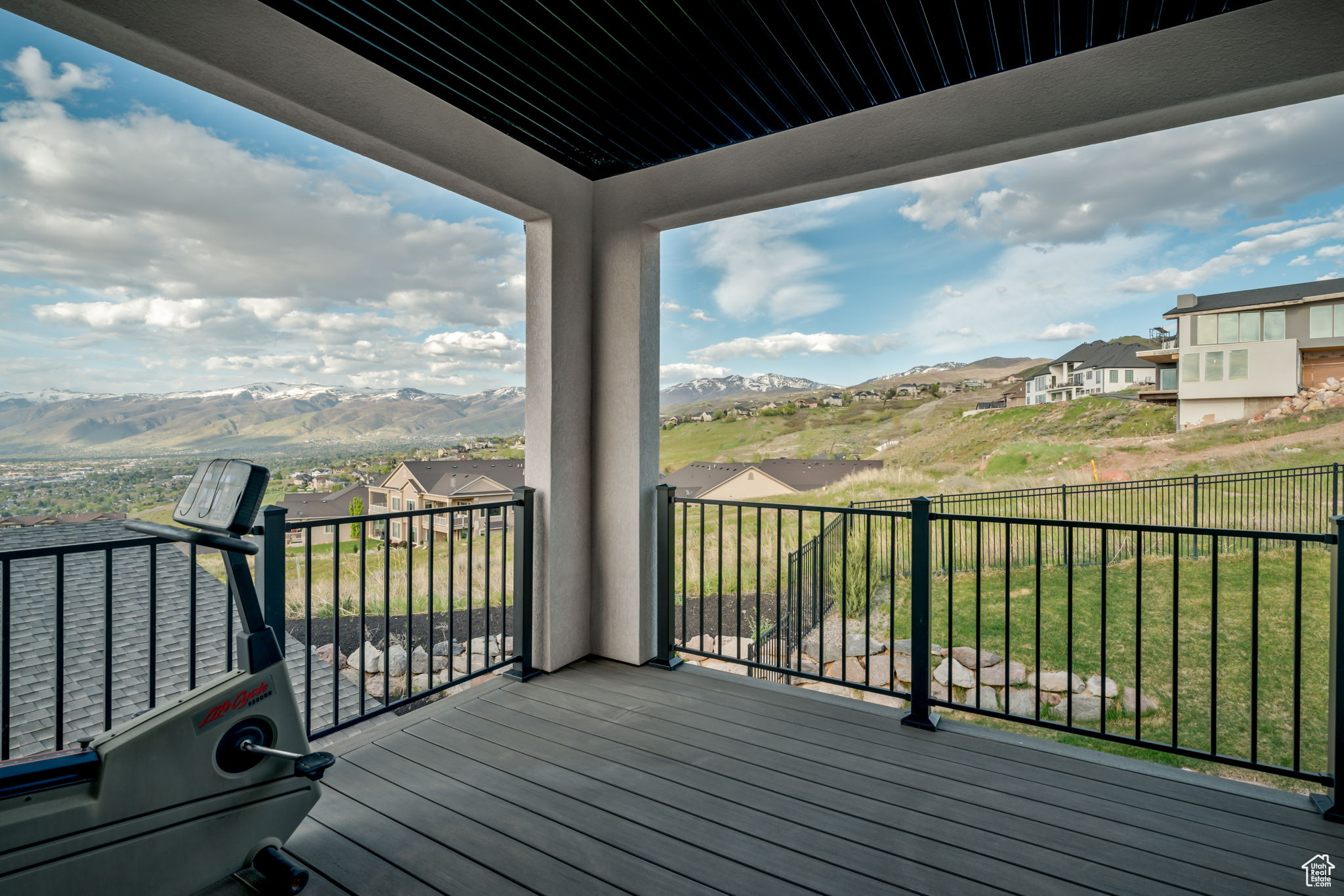 THE RIDGE SUB - Residential