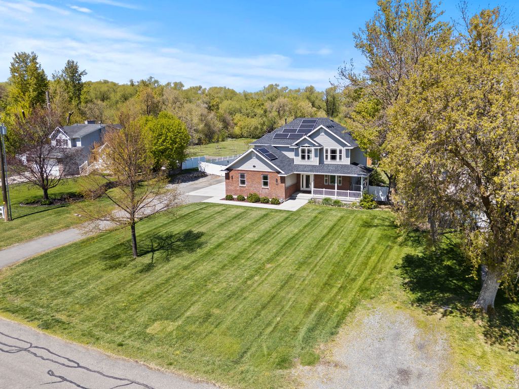 Photo of 75 E 200 N, Mendon, UT 84325 (MLS # 2153495)