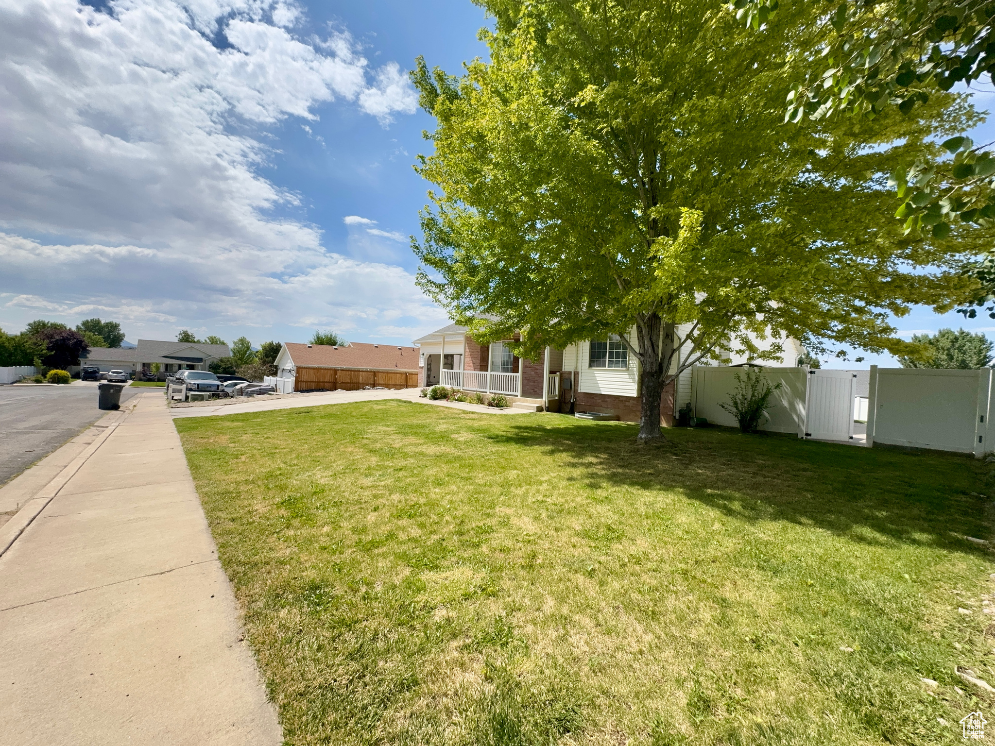 SANTAQUIN HEIGHTS - Residential