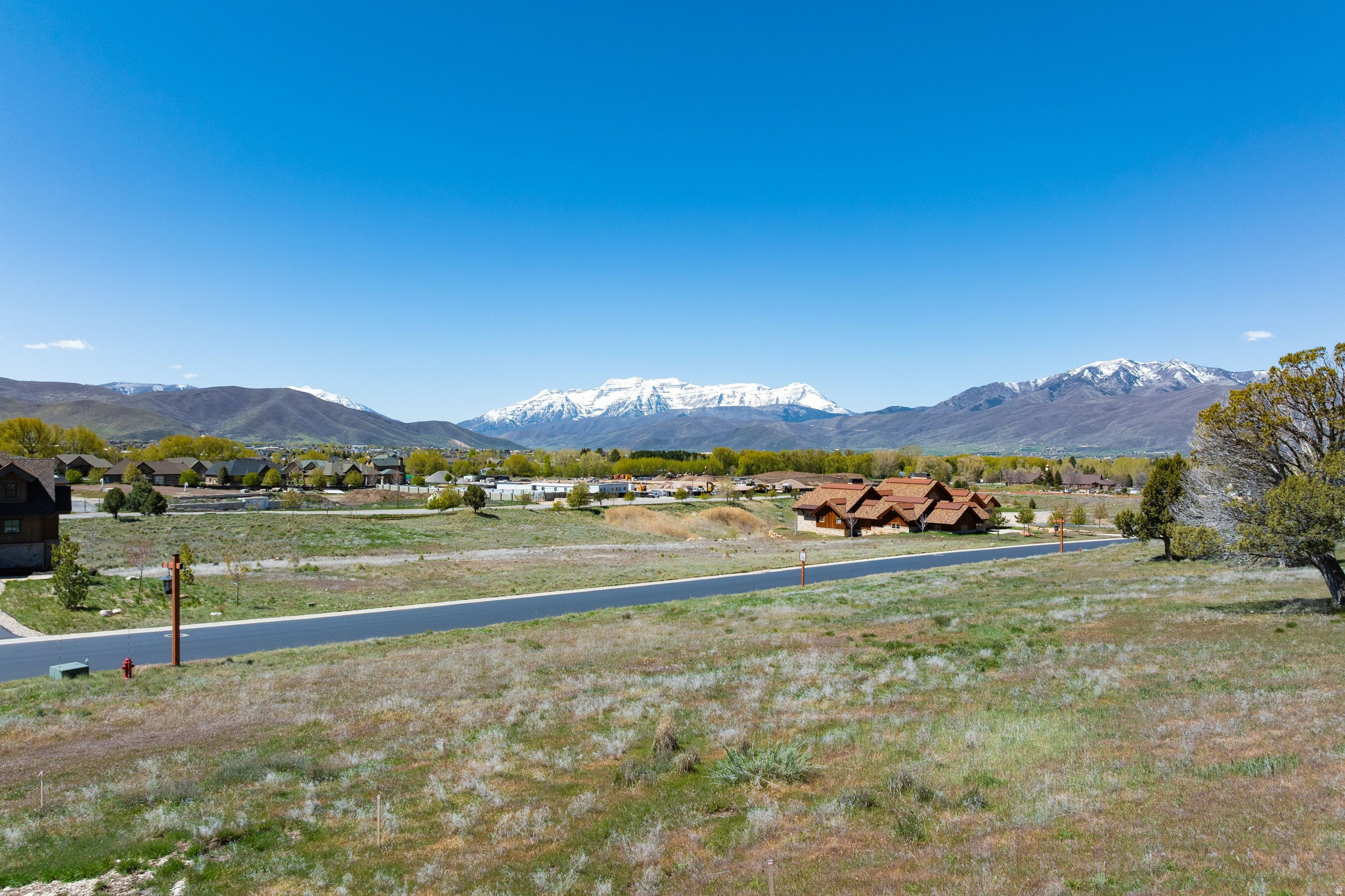 RED LEDGES - Land