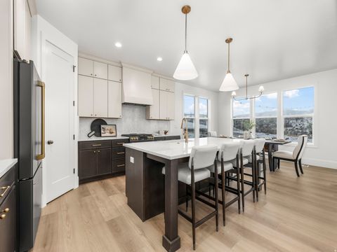 Tiny photo for 1394 S 315 E, Salem, UT 84653 (MLS # 2126178)