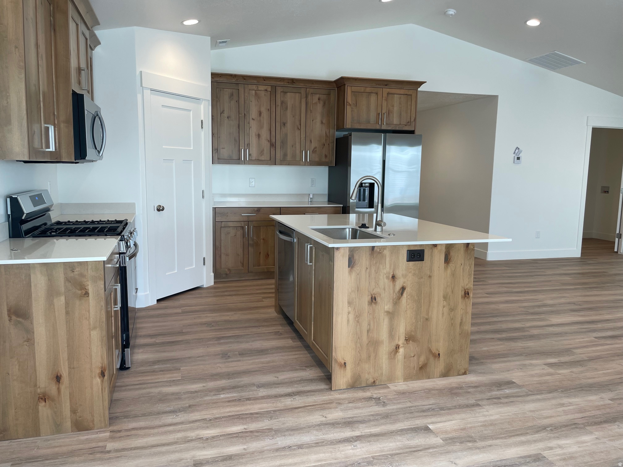 SPRING CREEK - Residential