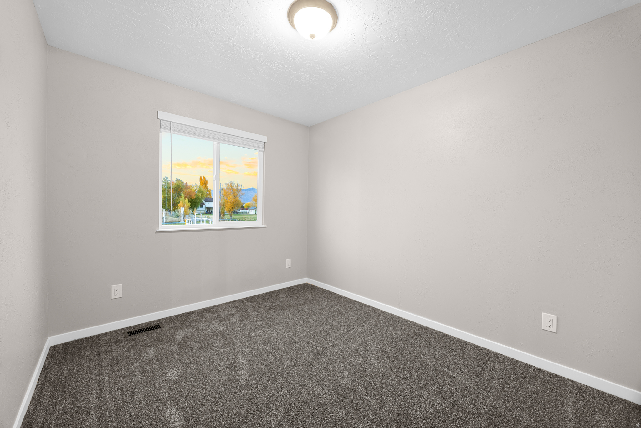 WHITE RAIL FARMS NO - Residential