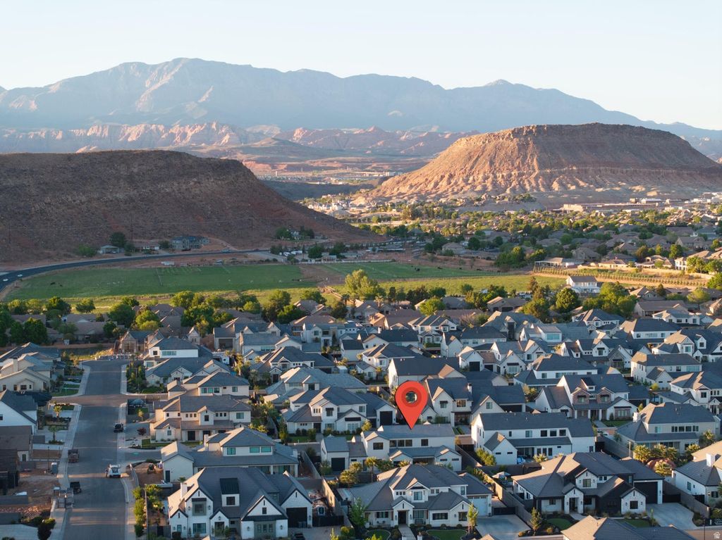 Photo of 672 E ARINA WAY, Washington, UT 84780 (MLS # 2153232)