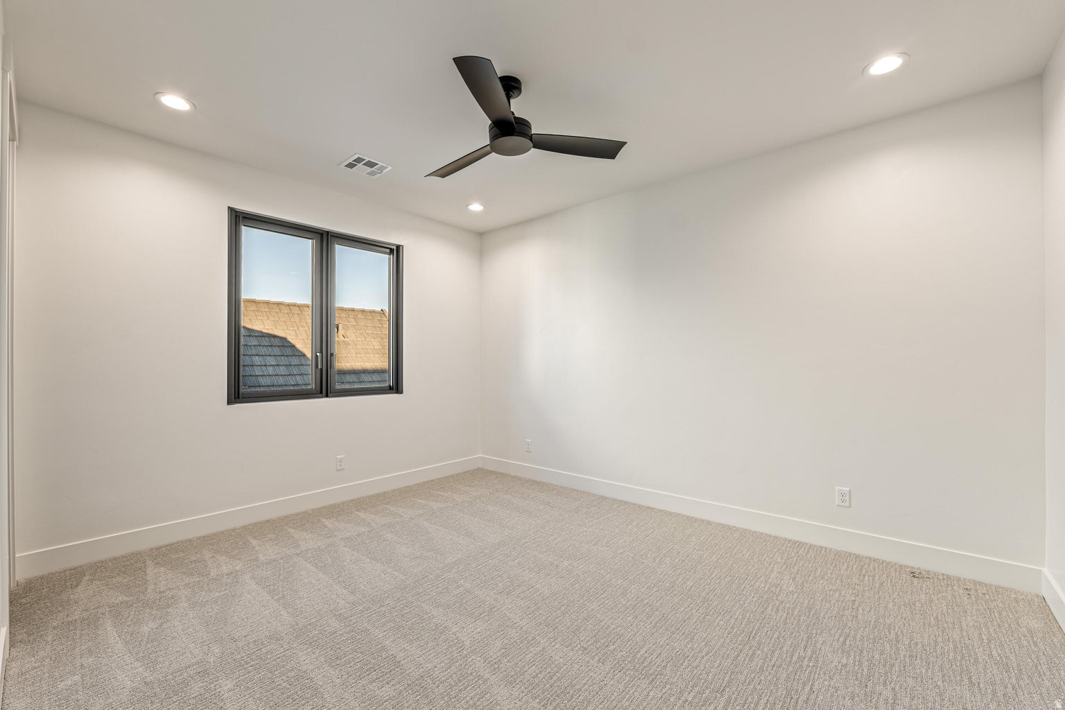 QUEENSRIDGE 2 - Residential