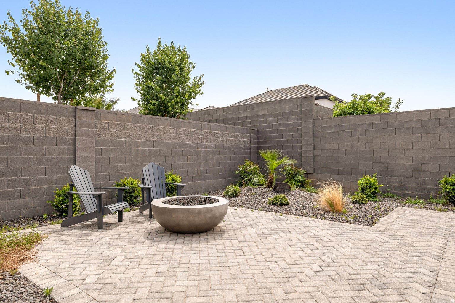 QUEENSRIDGE 2 - Residential