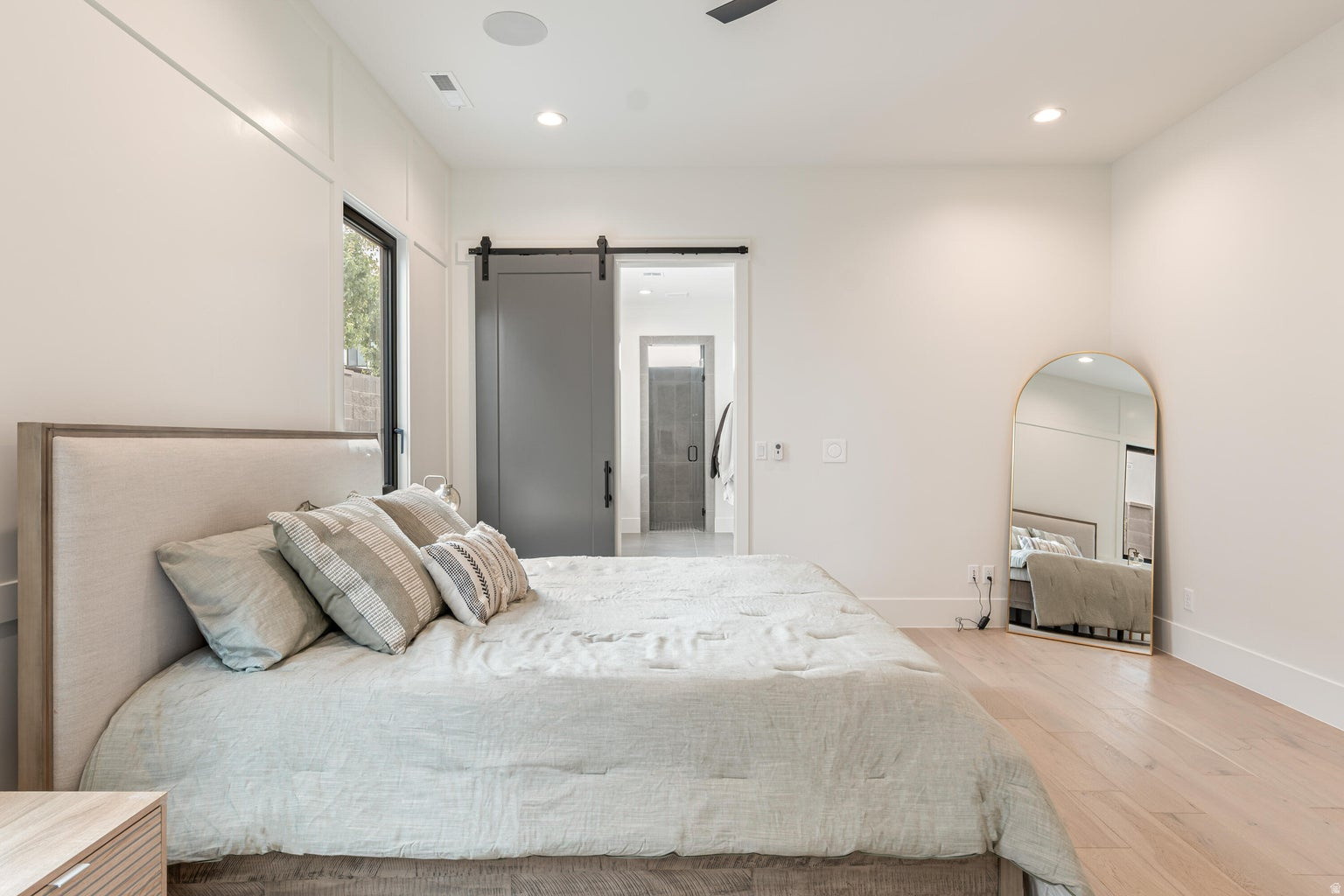 QUEENSRIDGE 2 - Residential