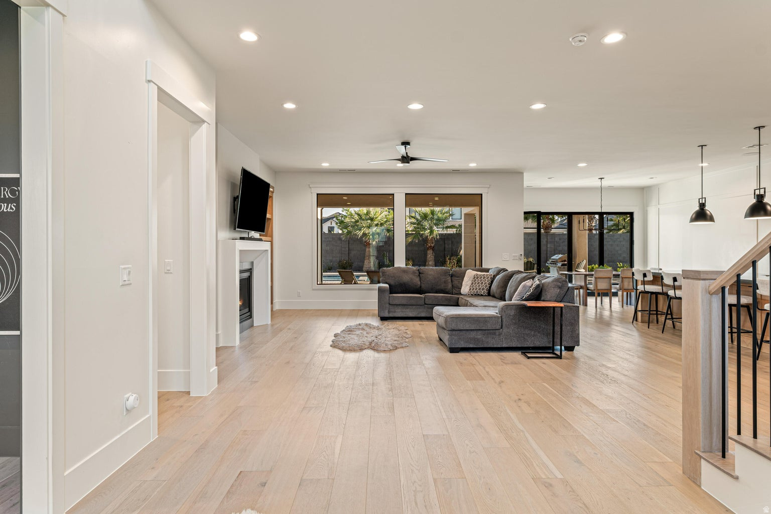 QUEENSRIDGE 2 - Residential