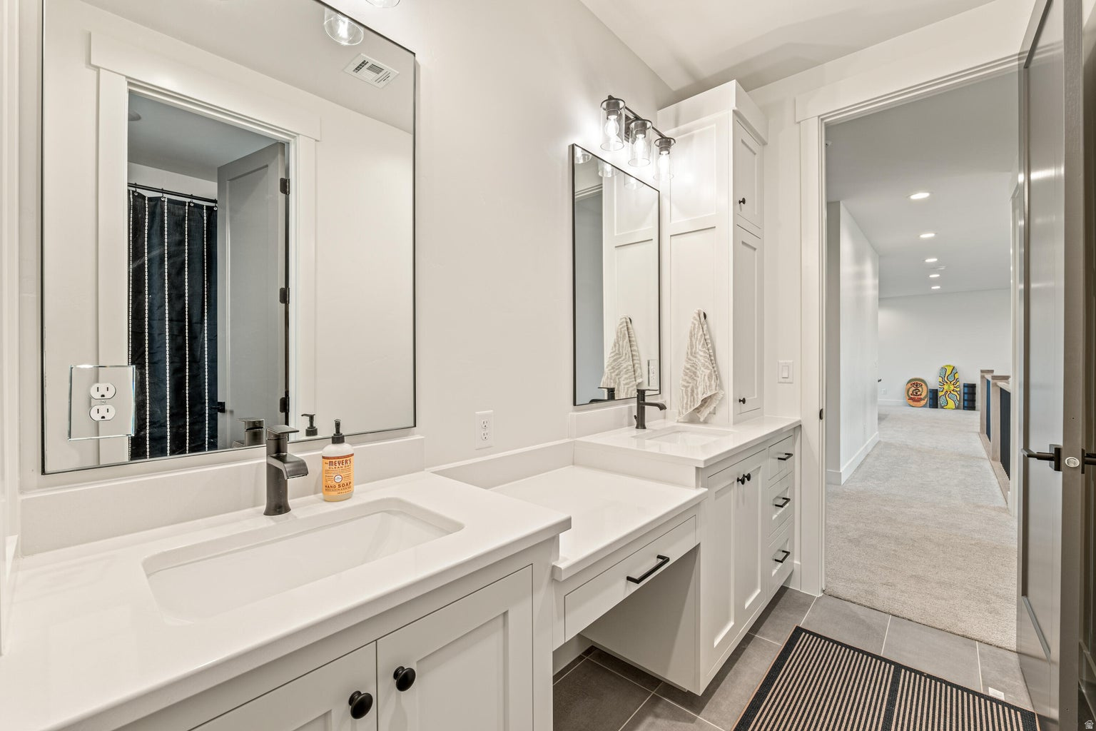 QUEENSRIDGE 2 - Residential