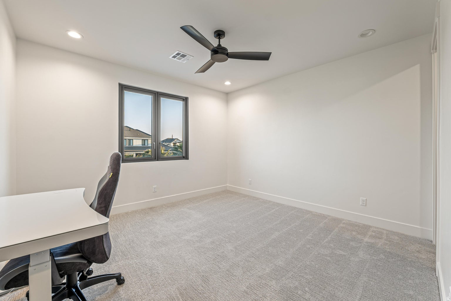 QUEENSRIDGE 2 - Residential