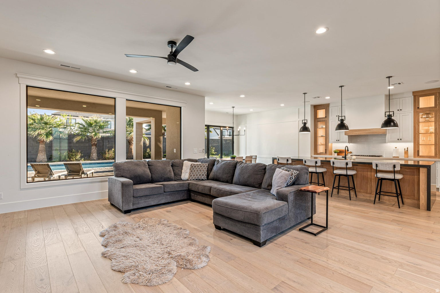 QUEENSRIDGE 2 - Residential