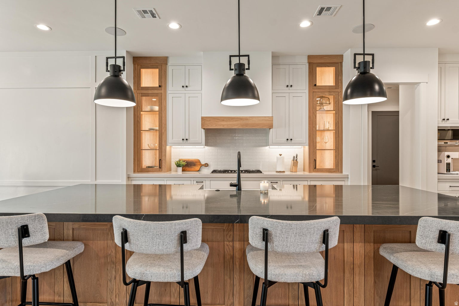 QUEENSRIDGE 2 - Residential