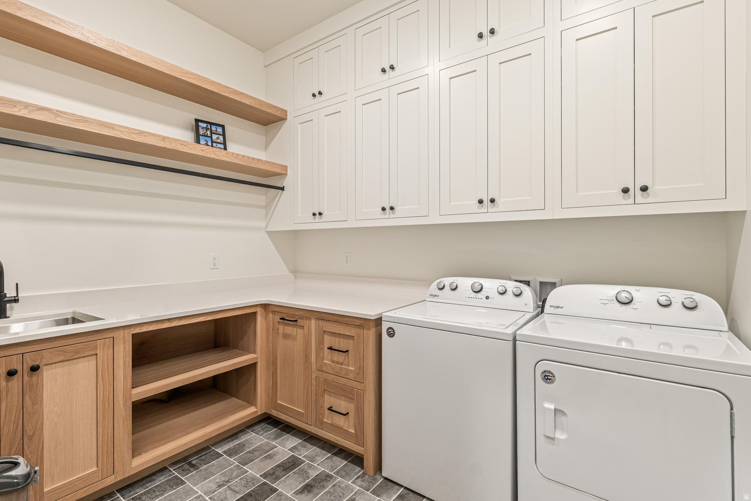 QUEENSRIDGE 2 - Residential