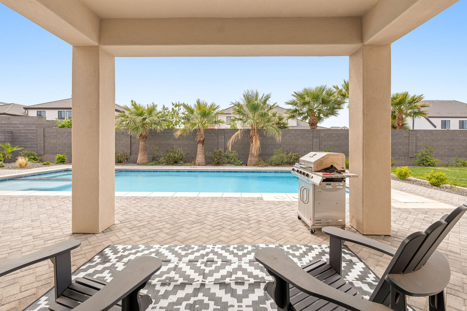 QUEENSRIDGE 2 - Residential