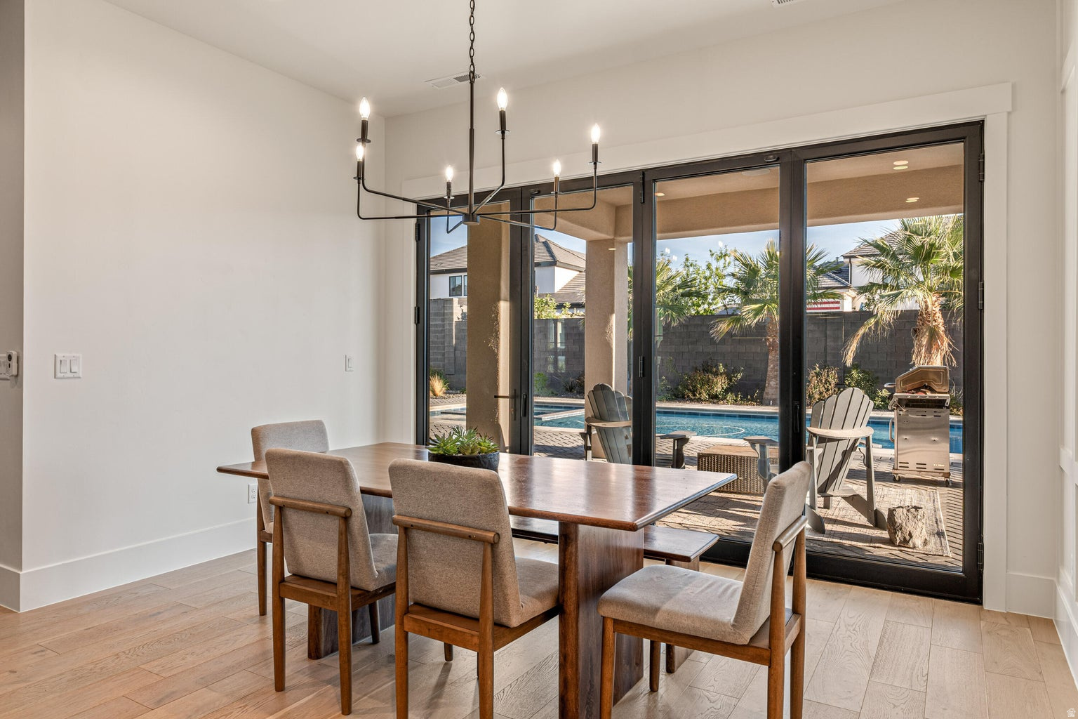 QUEENSRIDGE 2 - Residential