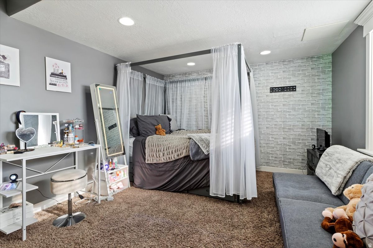 SOUTH WILLOW ESTATES - Residential