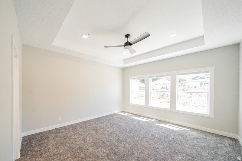 SMILING H - Residential