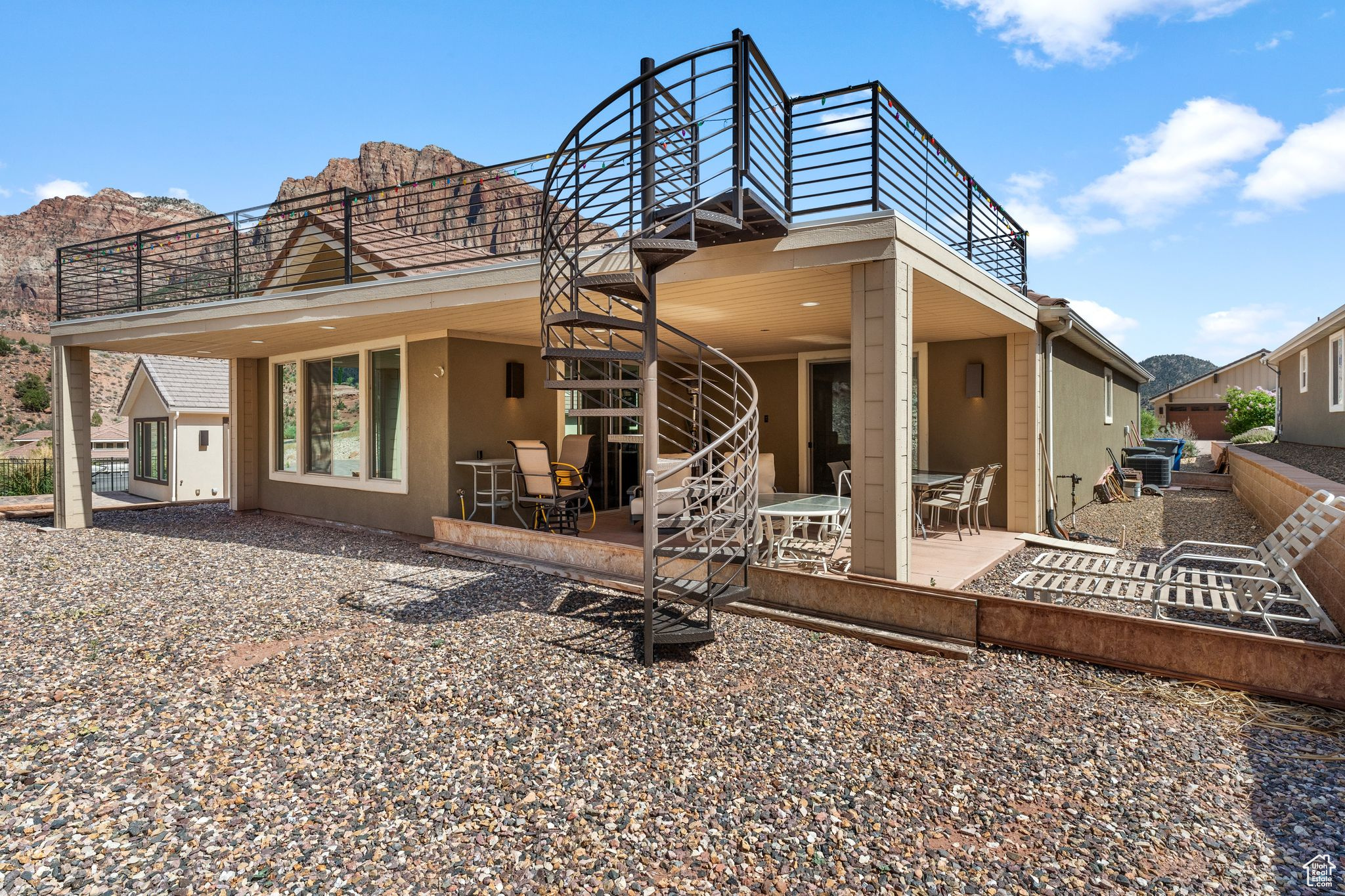 MOENAVE SUBDIV - Residential