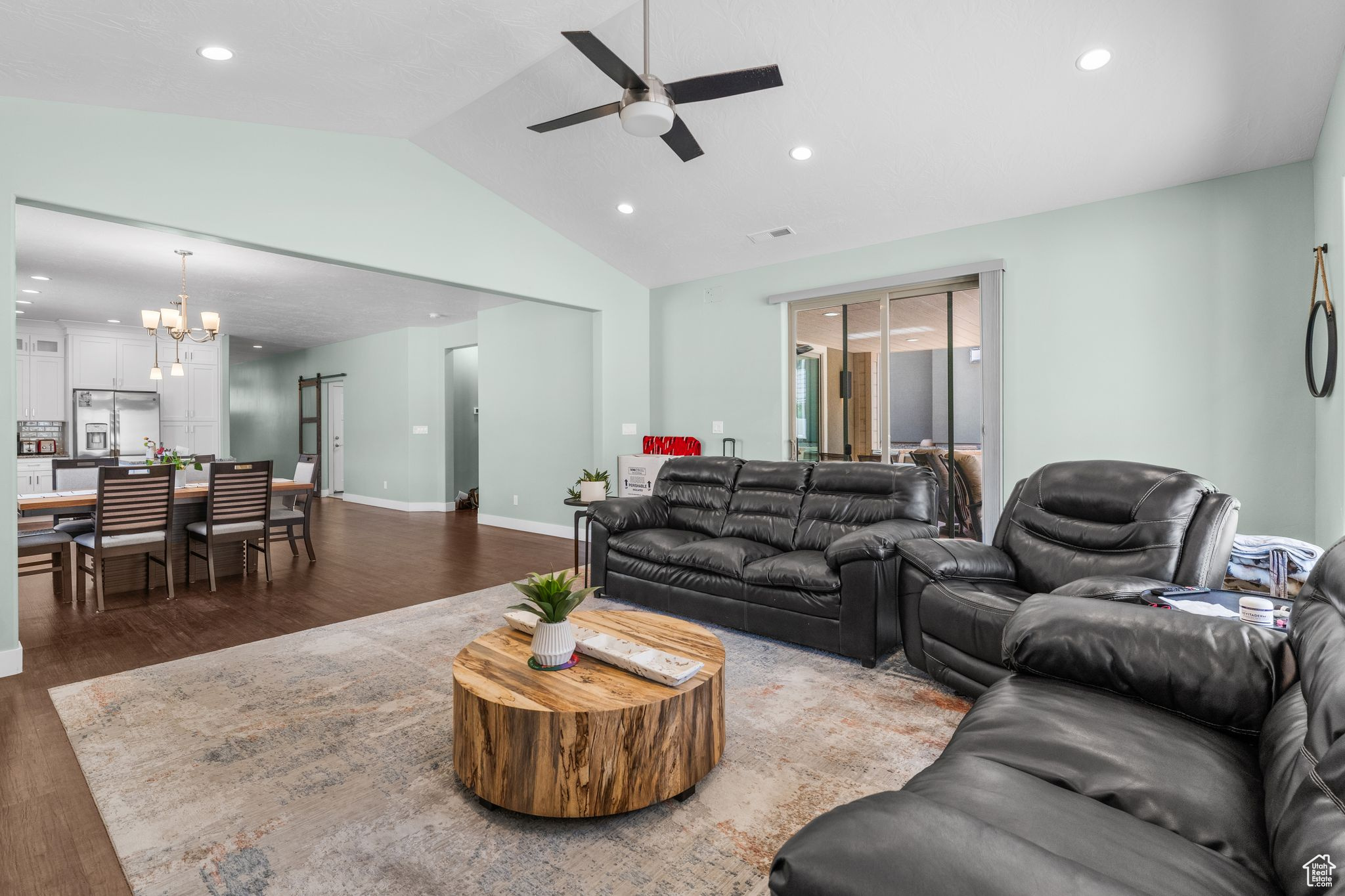 MOENAVE SUBDIV - Residential