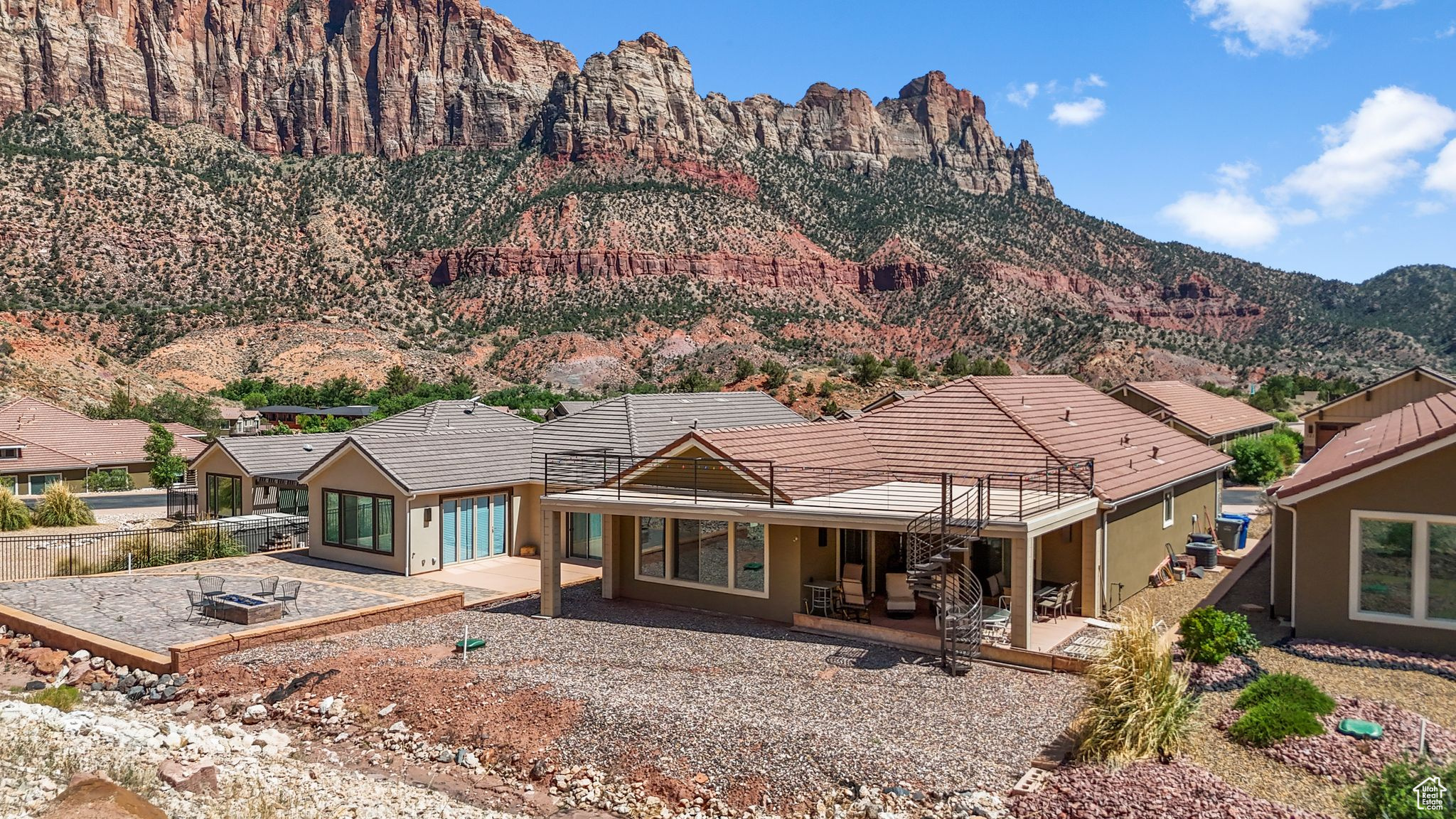 MOENAVE SUBDIV - Residential