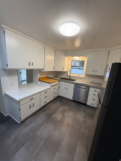 Tiny photo for 1870 E CRESTHILL S #UPSTR, Holladay, UT 84117 (MLS # 2179609)