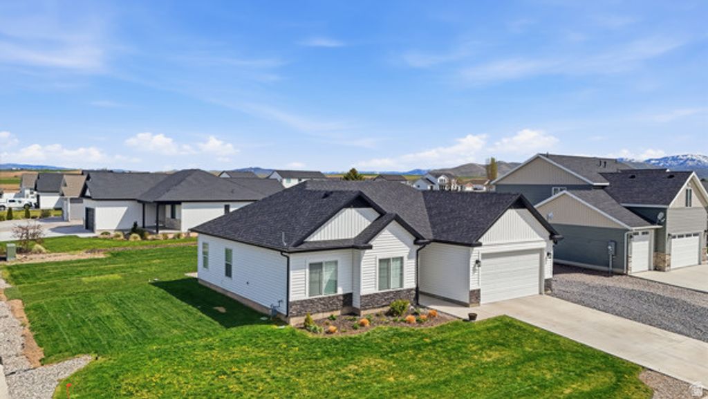 Photo of 117 E EAGLE WAY, Preston, ID 83263 (MLS # 2151914)