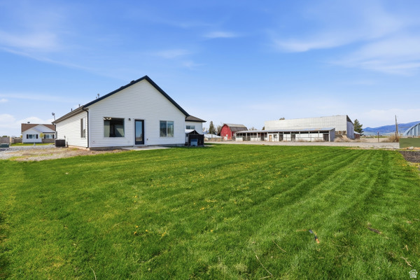 COUNTRY CLUB ESTATES - Residential