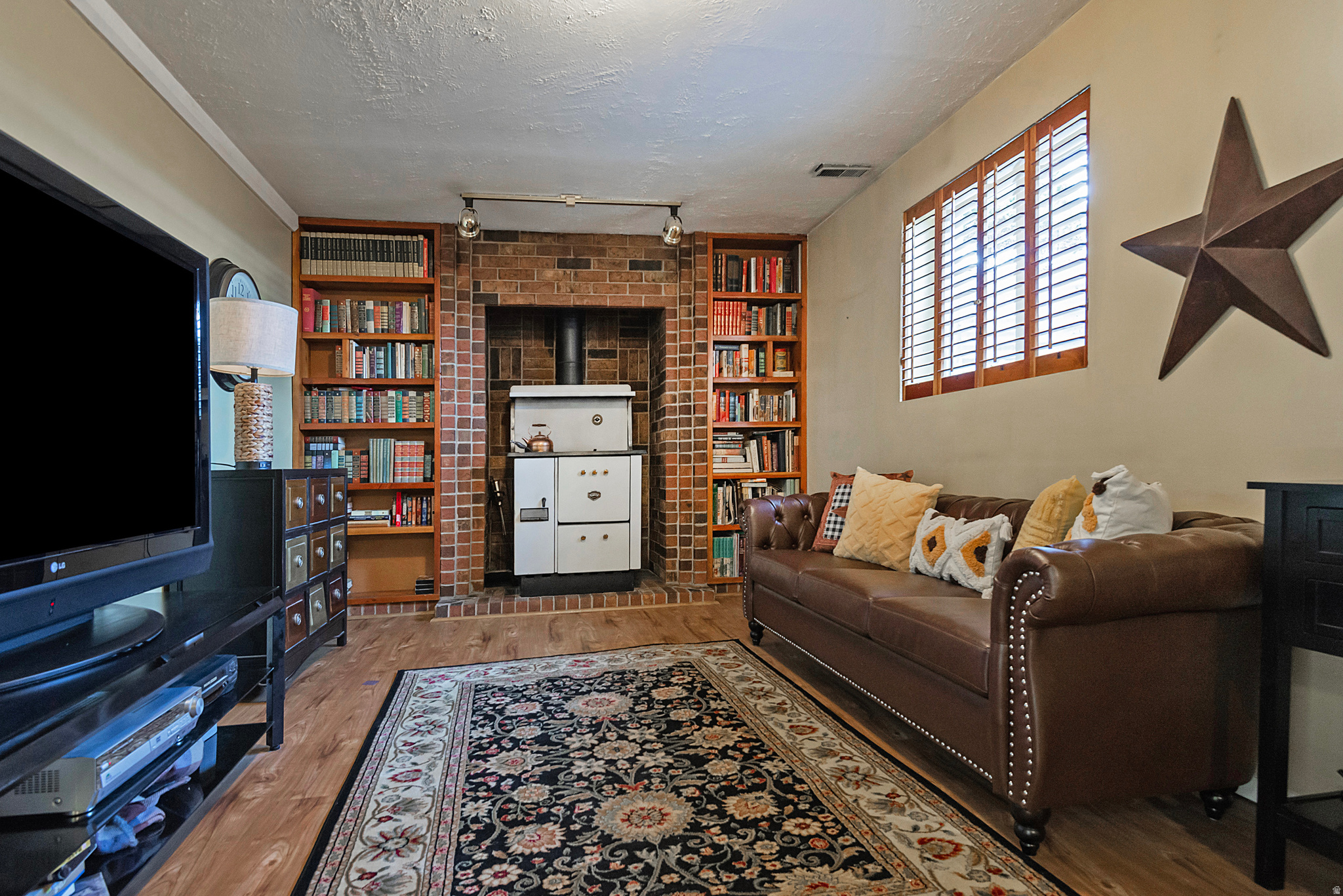 LEWIS ESTATES #2 - Residential