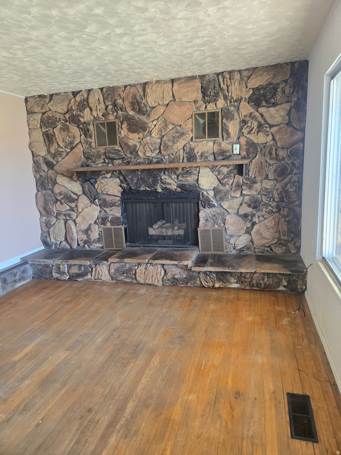 DRAGERTON SUB - Residential Lease