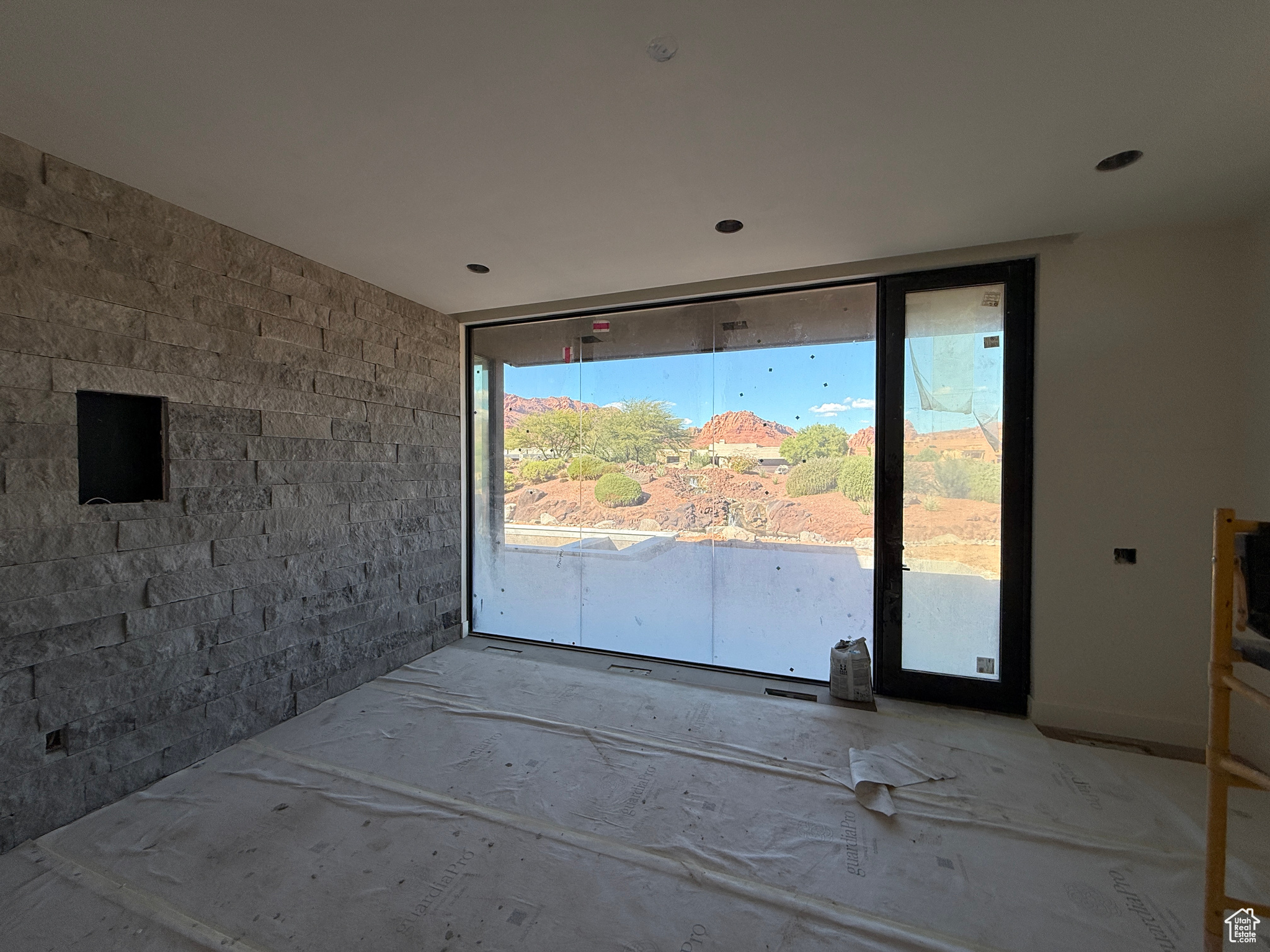 RESERVE OF ENTRADA SNOW CANYON PATIO HOMES - Residential