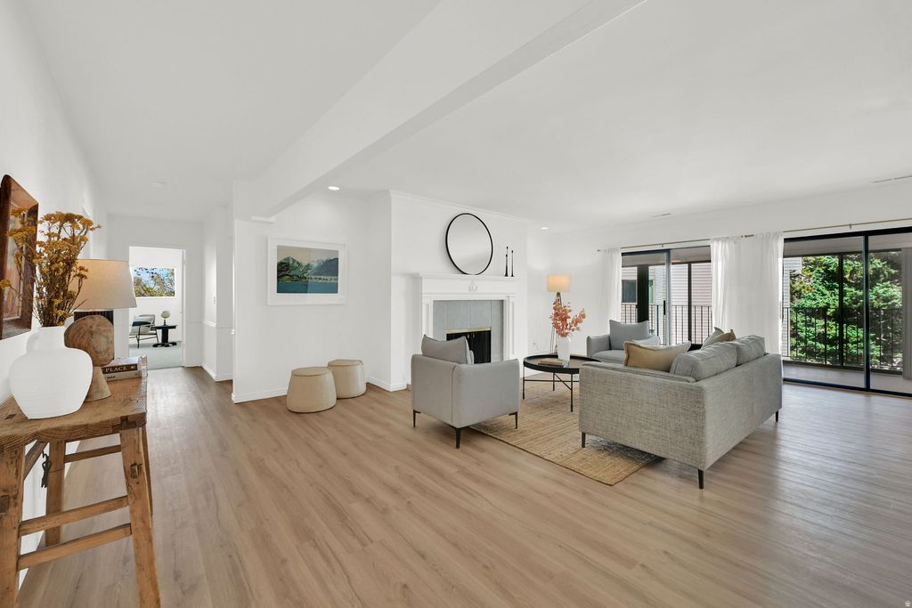 Photo of 2554 S ELIZABETH ST E #5, Salt Lake City, UT 84106 (MLS # 2149051)