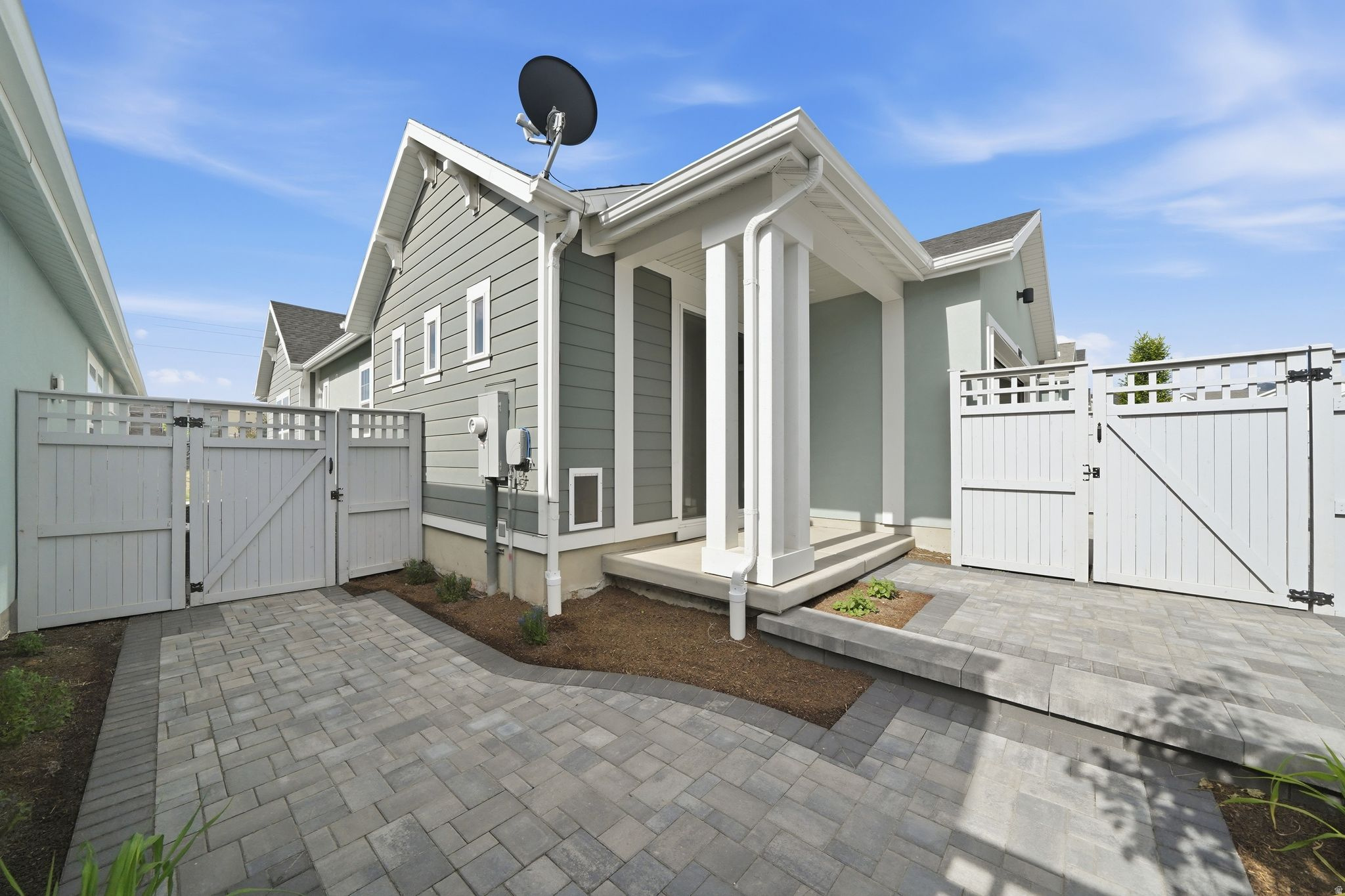DAYBREAK - Residential