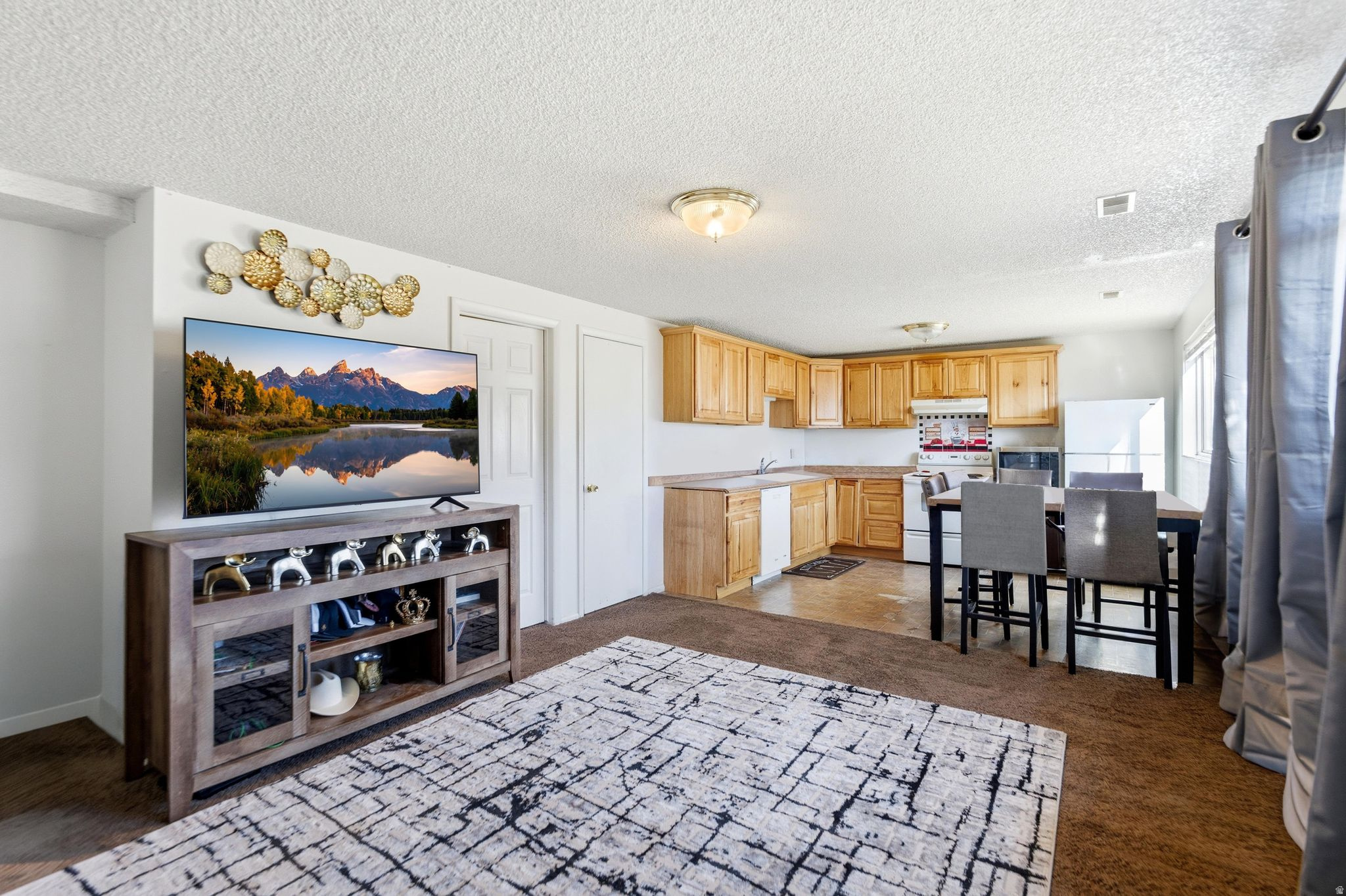 STAGHORN ESTATES SUBDIVISION - Residential Income