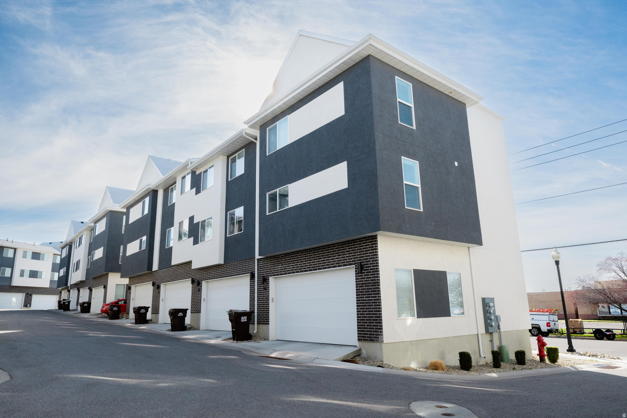 SANDRIDGE VILLAGE - Residential