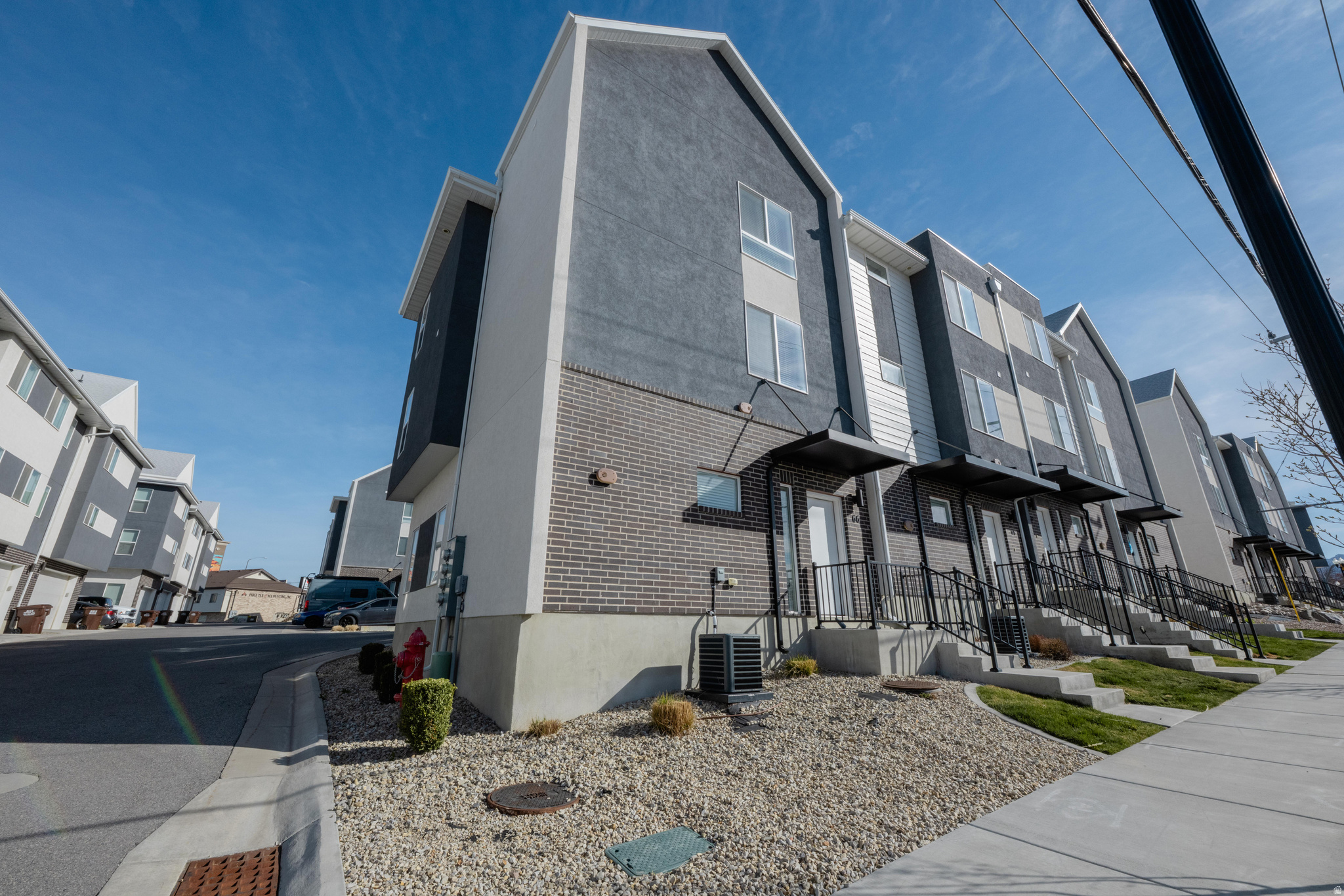 SANDRIDGE VILLAGE - Residential