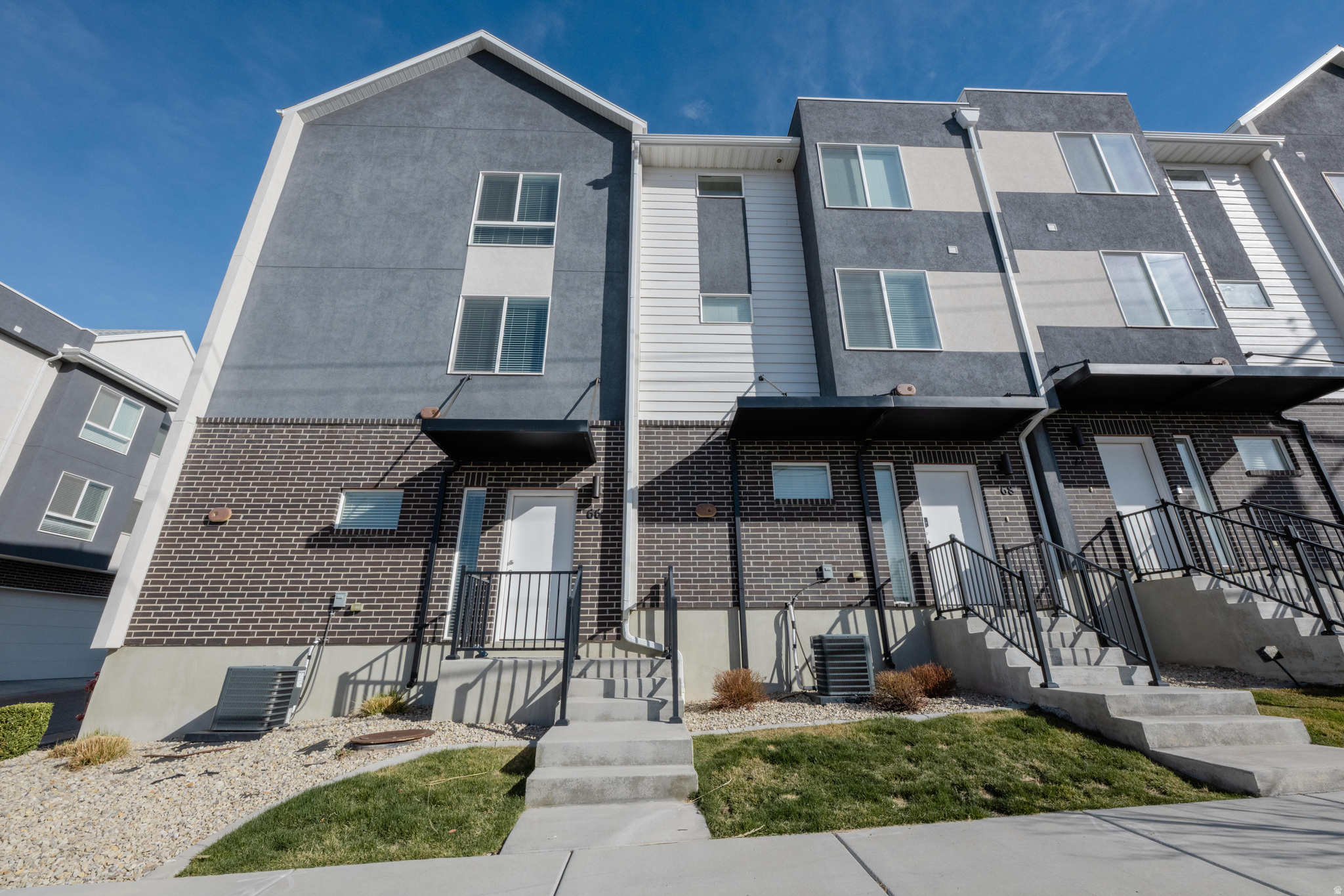 SANDRIDGE VILLAGE - Residential