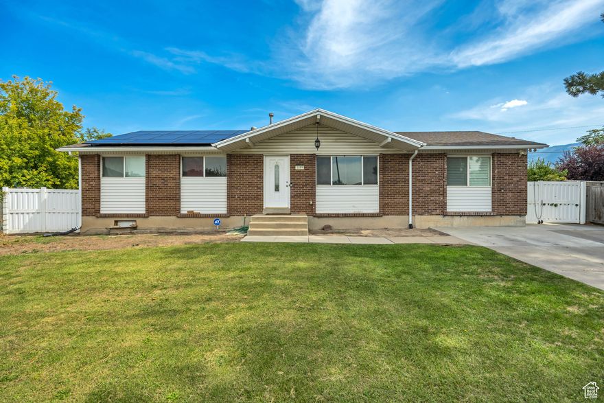 Spacious and full of potential, this 6-bedroom, 3-bathroom home in Woods Cross is ready for its next chapter! With plenty of room to spread out, the floor plan offers flexibility for growing families or multi-generational living. A standout feature is the opportunity to create a mother-in-law apartment, giving you space for guests, extended family, or even rental income. Set on a large lot, there's room for outdoor living, gardens, or future projects-perfect for those who value space inside and out. While the home is ready for your personal touch, much of the heavy lifting has already been done, leaving you with a great foundation to make it your own. Located in a quiet neighborhood with convenient access to schools, shopping, and freeway connections, this property combines everyday comfort with exciting potential. Don't miss the chance to bring your vision to life in one of Davis County's most desirable communities!
