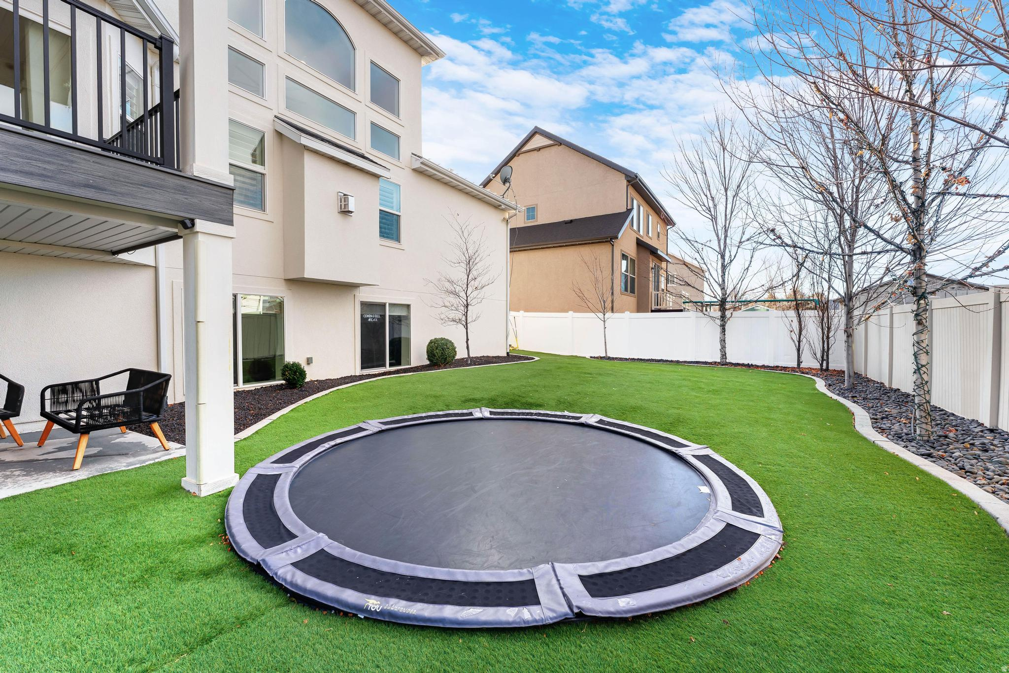 MOUNTAIN VISTA - Residential