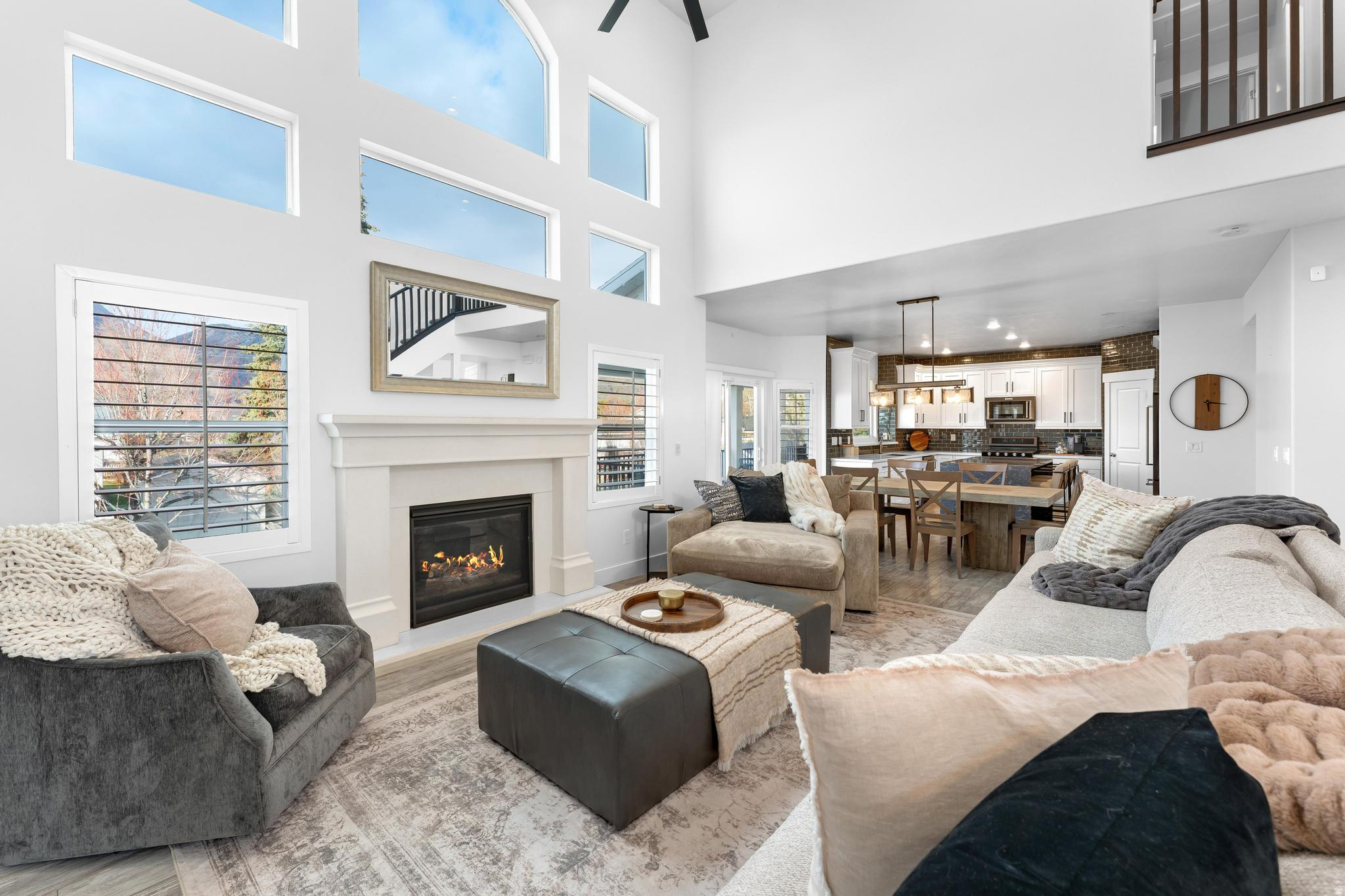 MOUNTAIN VISTA - Residential