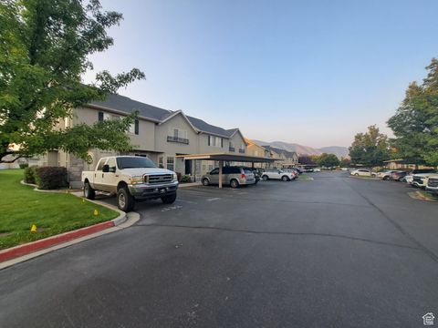 Photo of 1828 W COBBLESTONE Way S, Springville, UT 84663 (MLS # 2117425)