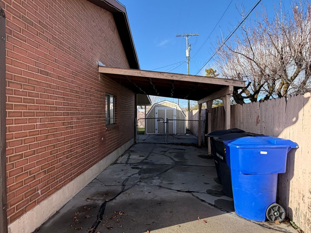 Photo of 560 S 100 W, Tremonton, UT 84337 (MLS # 2130108)