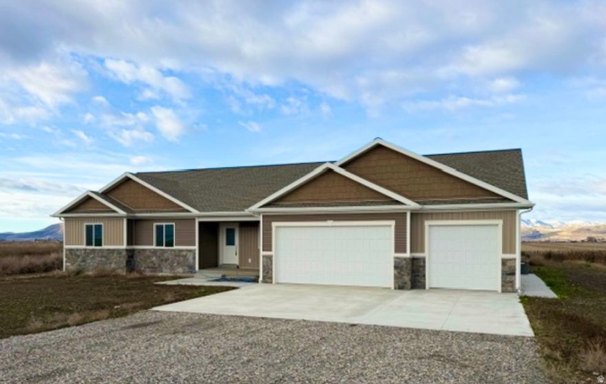 If you are looking for a custom feeling, brand new construction home on a large lot- look no further. From one of the best builders in the valley, this 3 bedroom 2 1/2 bathroom home has upgrades and custom features throughout. Custom cabinetry, tray ceilings, huge laundry room with locker set up, large 3 car garage, and a huge covered patio with cedar ceiling. You will love the views from this 1 acre lot. Come enjoy country living in a gorgeous new home.