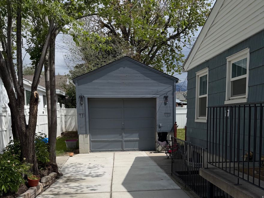 Sugar House Duplex. Professionally remodeled. Main floor vacant and ready to show. Text agent for lockbox code.