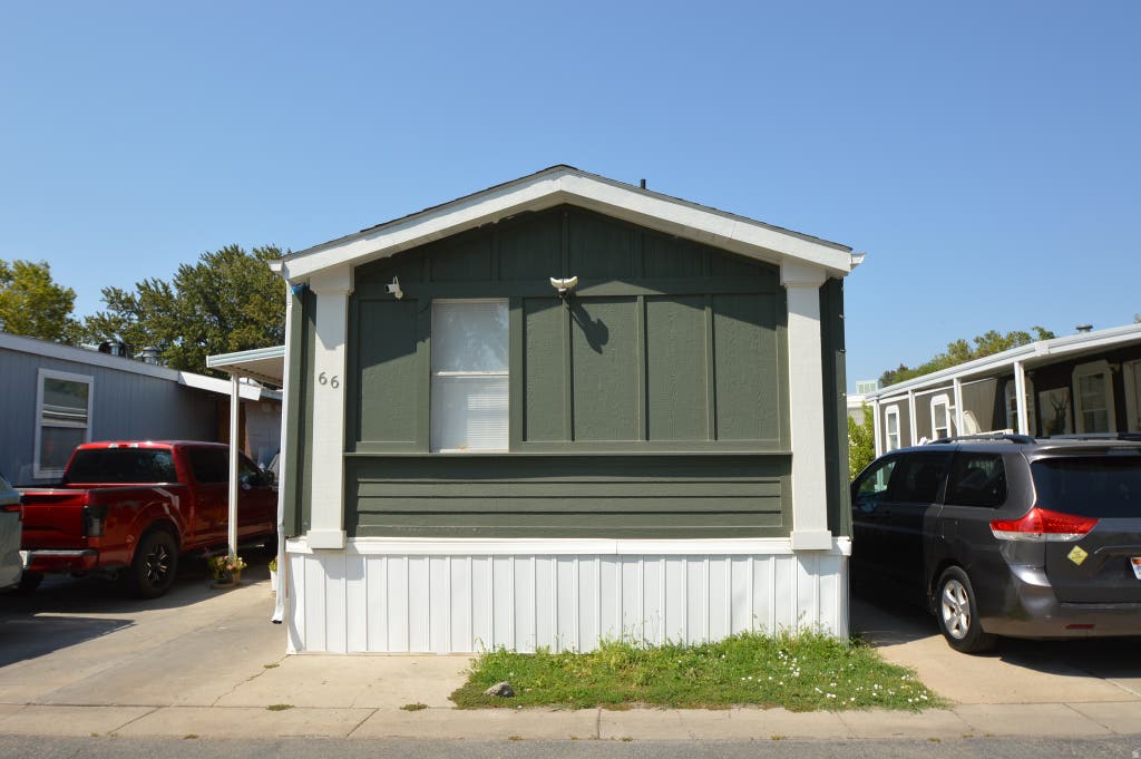 Photo of 75 W 250 N #66, Clearfield, UT 84015 (MLS # 2177473)