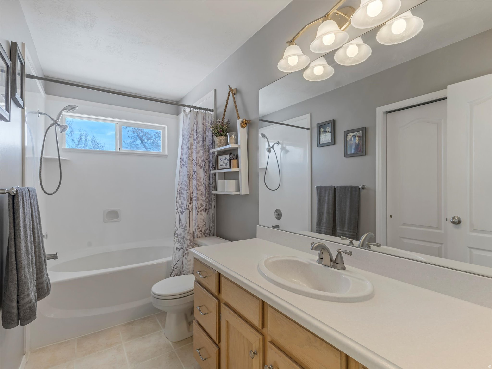 CREEKWOOD - Residential