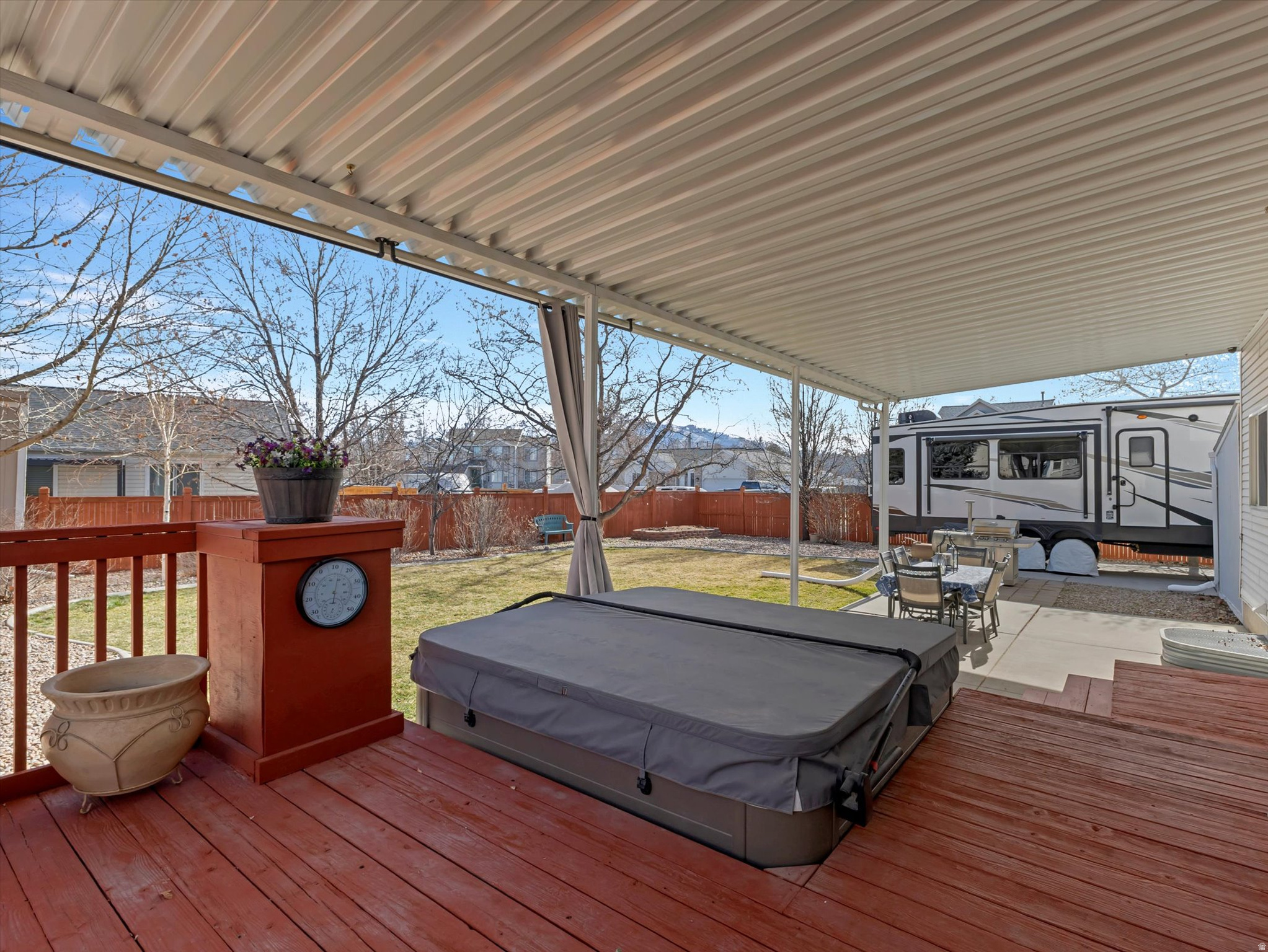 CREEKWOOD - Residential