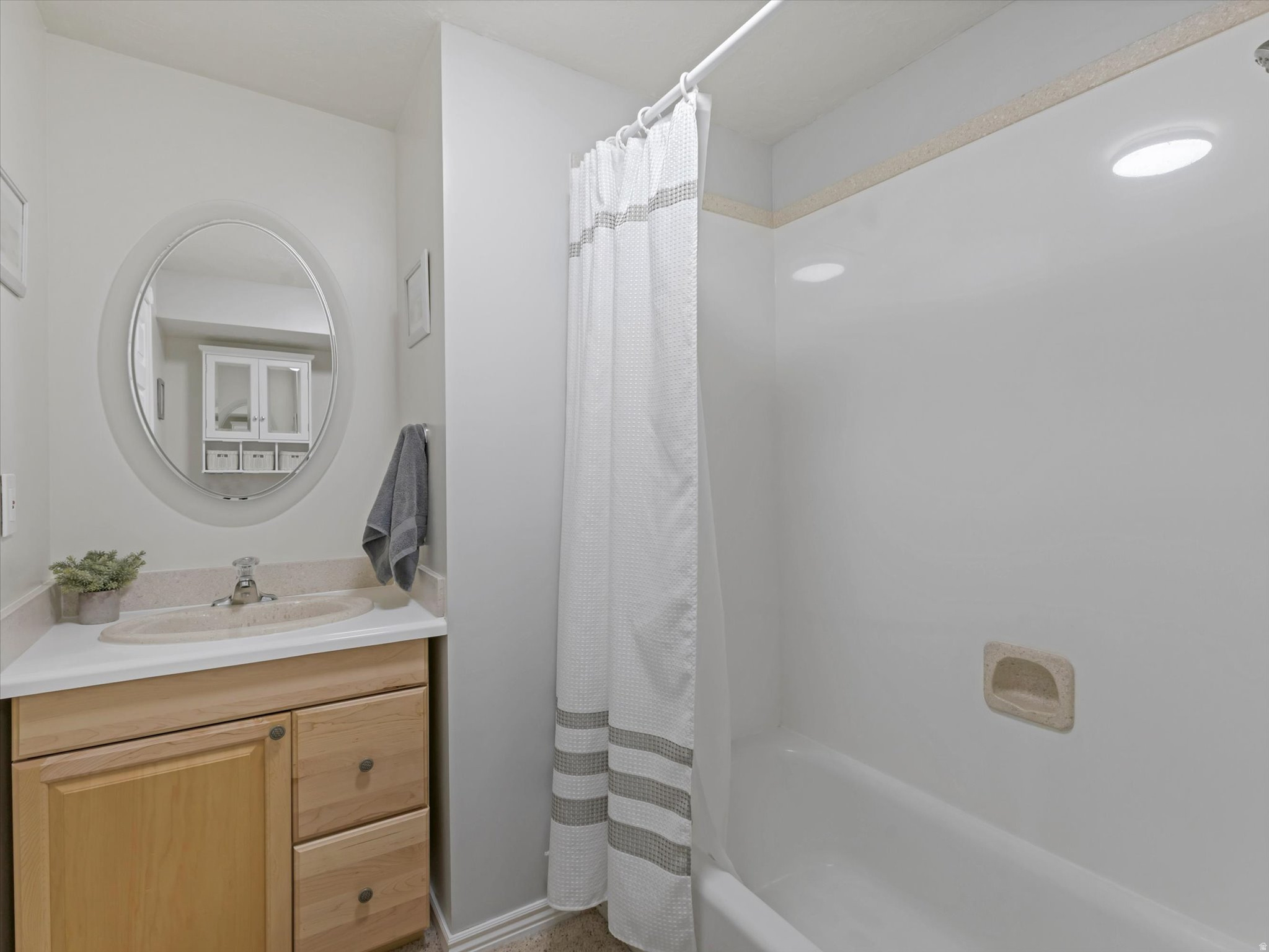 CREEKWOOD - Residential